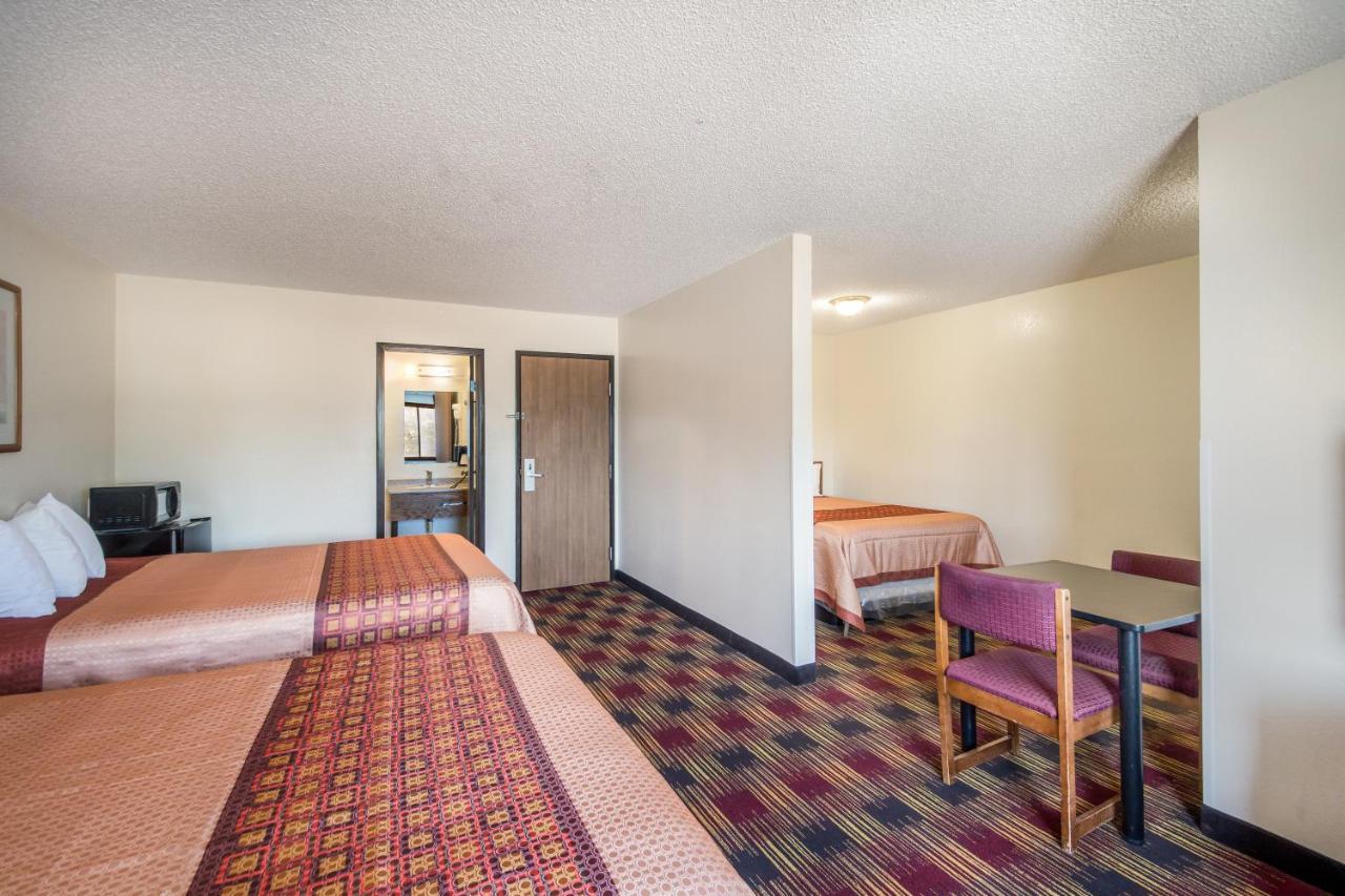 Americas Best Value Inn & Suites Harrisonville Luaran gambar