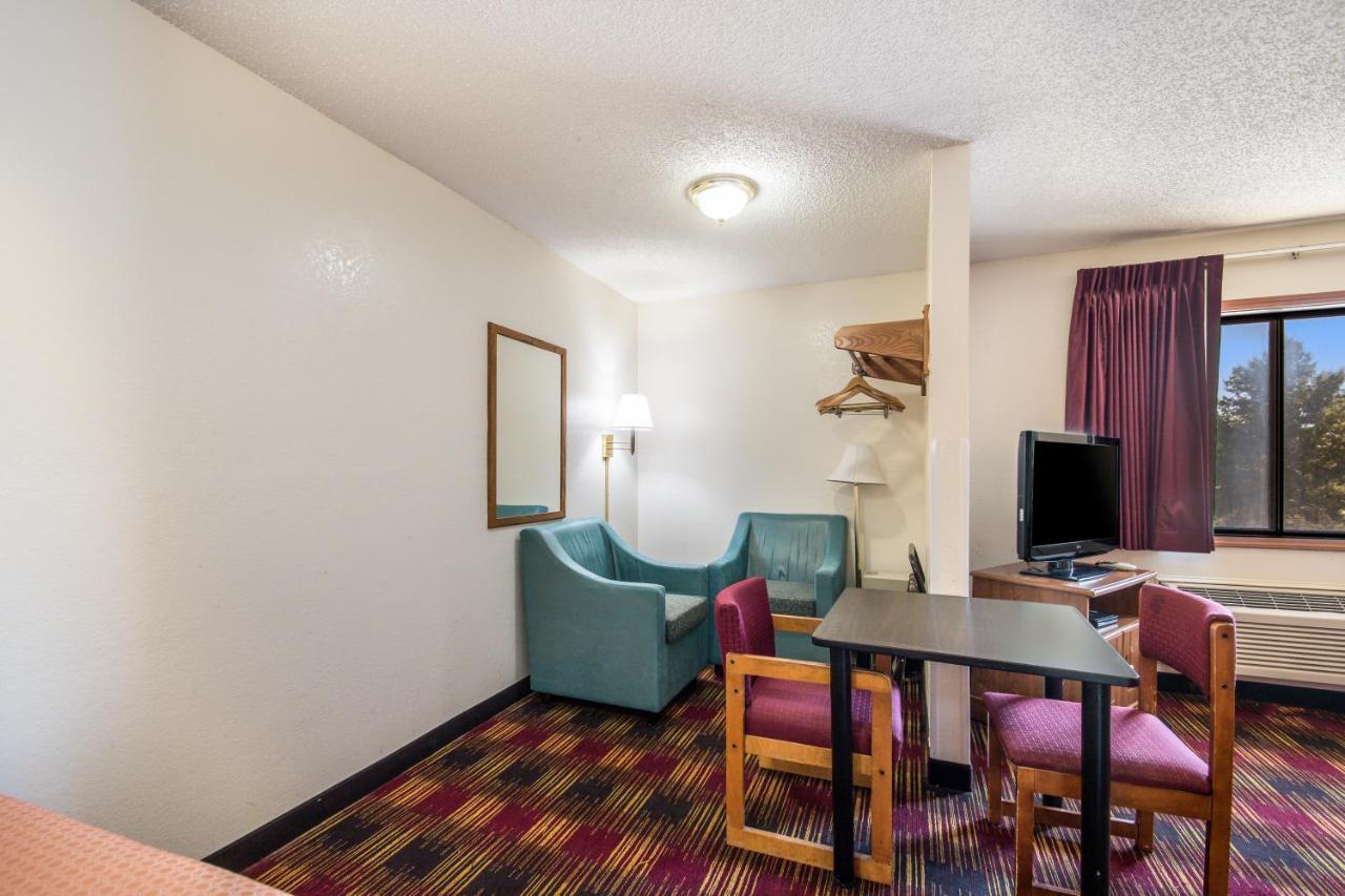 Americas Best Value Inn & Suites Harrisonville Luaran gambar