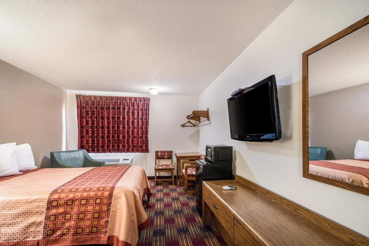 Americas Best Value Inn & Suites Harrisonville Luaran gambar