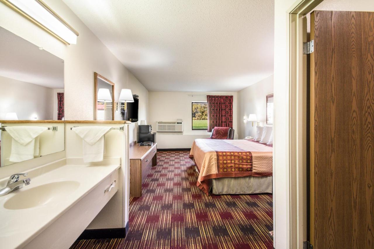 Americas Best Value Inn & Suites Harrisonville Luaran gambar