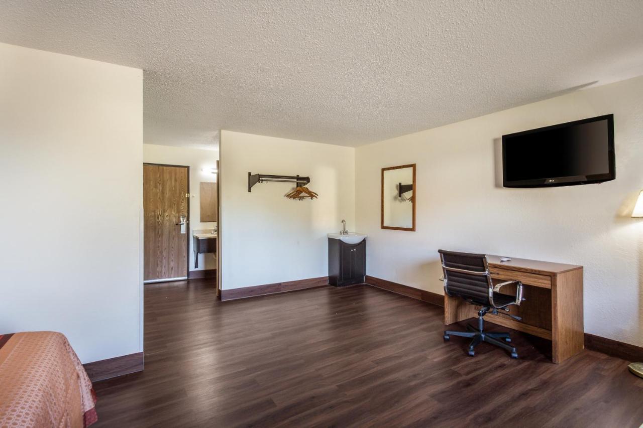 Americas Best Value Inn & Suites Harrisonville Luaran gambar