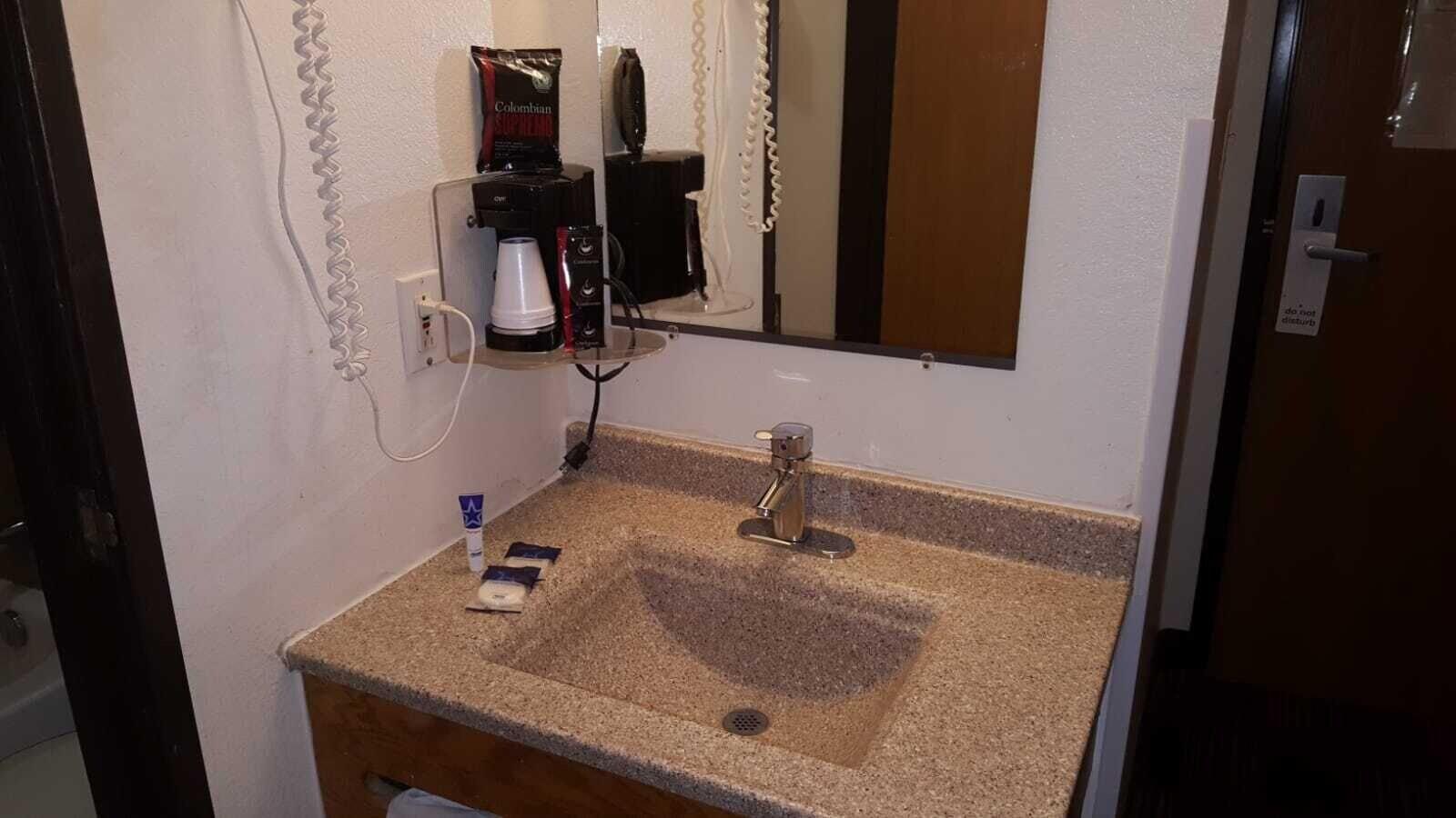 Americas Best Value Inn & Suites Harrisonville Luaran gambar